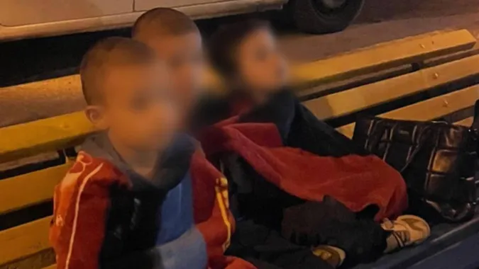 Батьки не відчинили двері: у Луцьку сусідка прихистила трьох дітей, які замерзали на вулиці