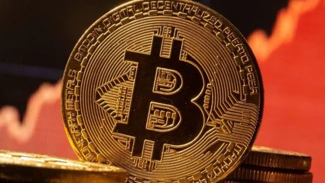 Біткоїн опустився до найнижчого рівня з 2020 року