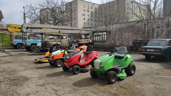 Зруйновані теплиці і покинуті автівки: як врятувати «Парки та сквери Луцька» (фото)