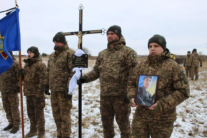 На Волині попрощалися із 23-річним воїном Іллею Чолаком (фото)