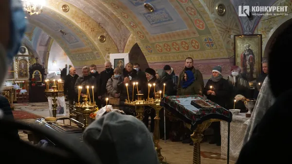 Прожив гідне життя: як Луцьк попрощався з митцем Миколою Голованем (фото, відео)