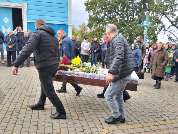 На Волині в останній земний шлях провели захисника Володимира Андрійчука (фото)