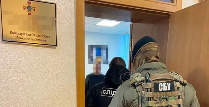 «Заробляли» на будівництві казарм: СБУ викрила посадовців Міноборони (фото)
