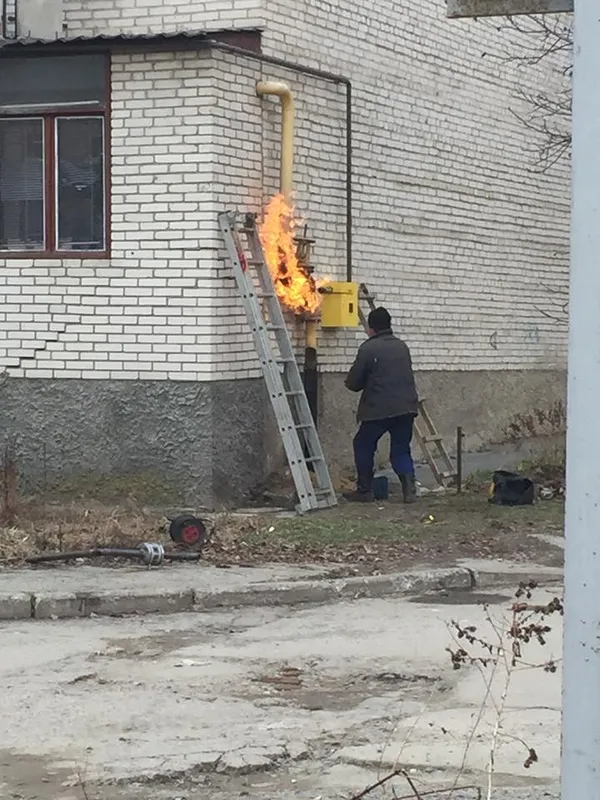 У Луцьку загорівся загальнобудинковий  лічильник (фотофакт)