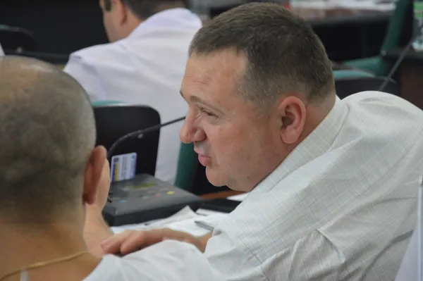 Два безробітні чиновники і бюджет: фоторепортаж із сесії Луцькради