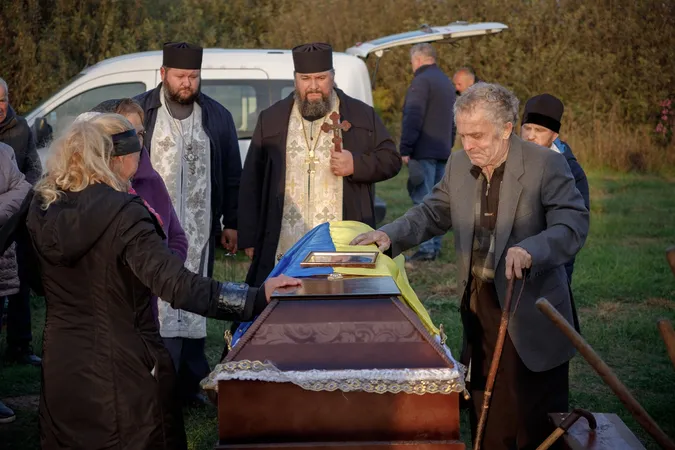 На Волині попрощалися із загиблим воїном Олександром Синяговським (фото)