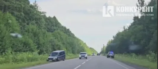 Автівки вилетіли в кювет: у Луцькому районі – серйозна ДТП