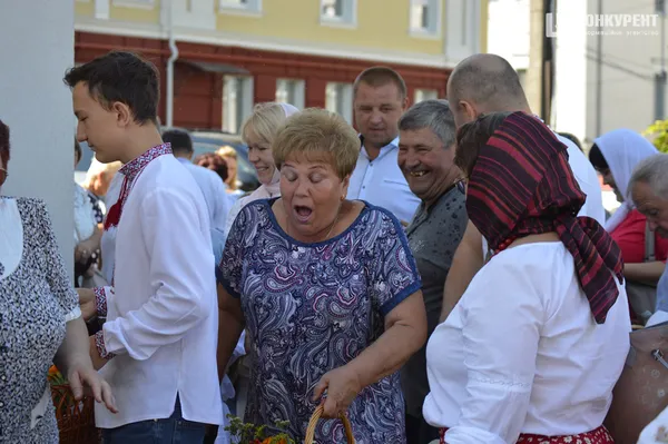 Як у Луцьку відзначають Яблучний Спас (фото)