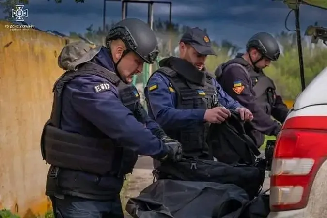 Вдома чекають дружина та двоє діток: луцький сапер Микола розміновує Донеччину (фото)