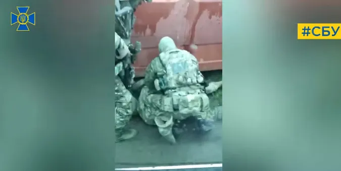 «Полював» на HIMARS та розвідував склади з боєприпасами ЗСУ: на Одещині затримали зрадника