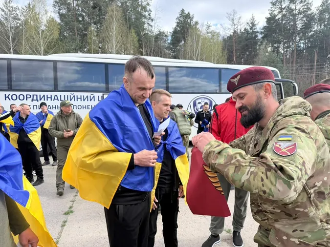 Відбувся новий обмін військовополоненими – 193 українських воїни нарешті вдома