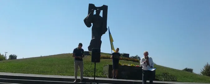 Нема грошей на реєстрацію: бронзовий Кобзар на Волині не потрапив до Книги рекордів України