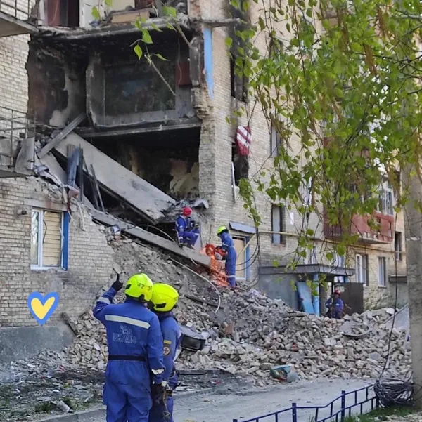 Справжнє диво: з-під завалів будинку у Горенці дістали живого кота