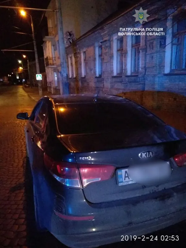 Тікали та тикали купюрами, — на Волині патрульні зловили п'яних водіїв (фото)