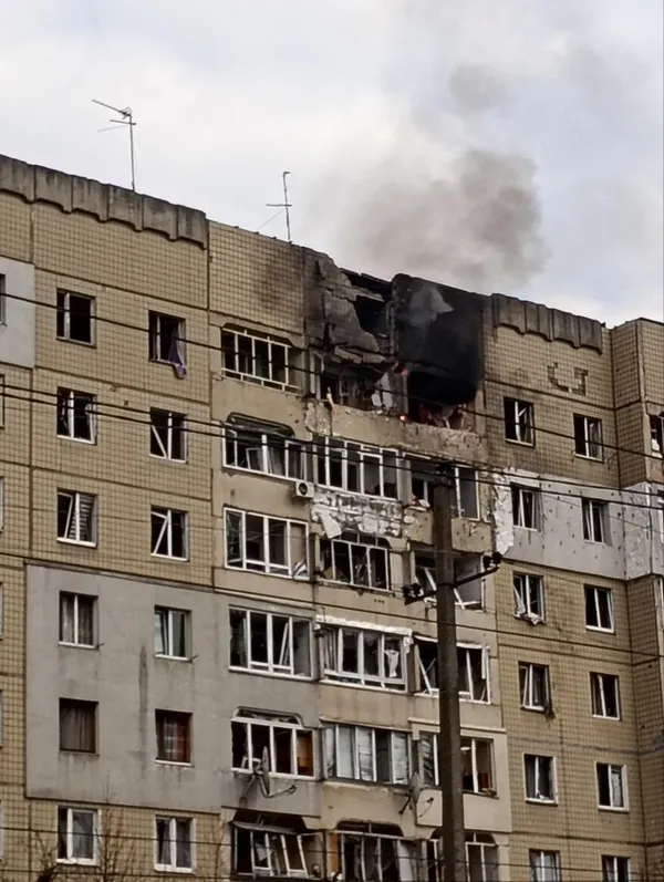 У Львові ще лунають вибухи: є тяжкопоранені (фото)