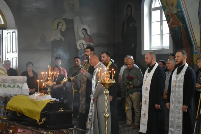 Біля Луцька попрощалися з загиблим на Донеччині воїном Костянтином Ризванюком