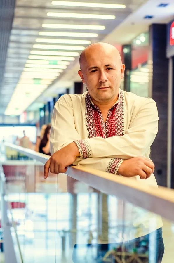 Сім'я, мандарини та подарунки під ялинкою: як відомі волиняни відзначають Новий рік (фото)