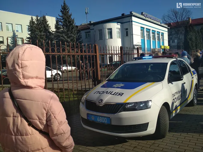 У Луцьку повідомили про замінування банку навпроти 5-ї школи (фото, оновлено)