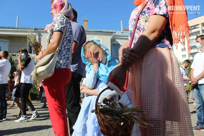 Як у центрі Луцька святкували Медового Спаса (фото)