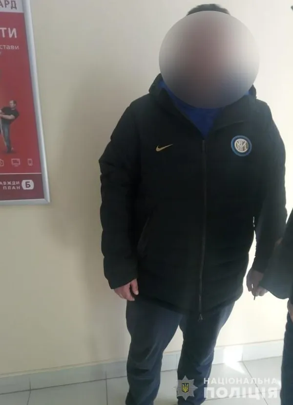 У Луцьку на гарячому затримали квартирних злодіїв (фото)
