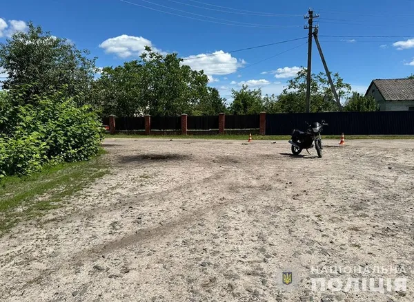 На Волині 14-річний хлопець на ВАЗі збив двох підлітків на мотоциклі (фото)