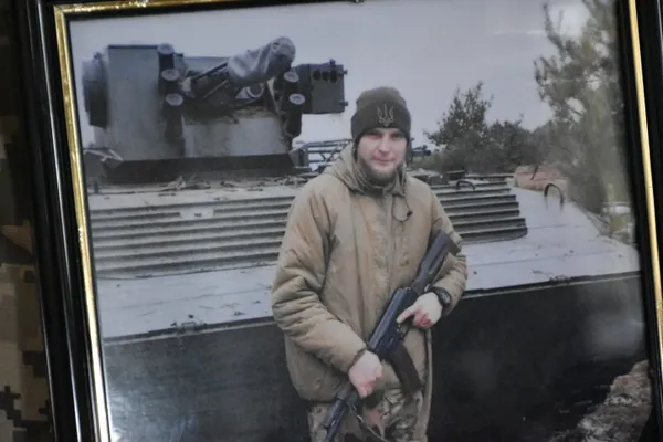 У Луцьку попрощалися із загиблим Героєм Володимиром Мельничуком (фото)