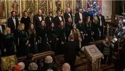 У Луцьку архієрейський хор «Оранта» «наколядував» на дрони для військових (фото)