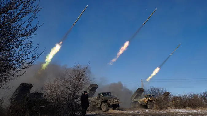 Внаслідок обстрілів лікарні в Сєвєродонецьку 9 людей поранено (відео)