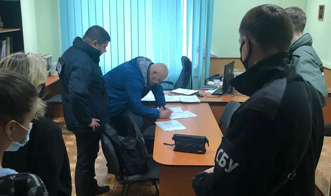 Заробляли на вантажівках: на Волинській митниці викрили корупціонерів (фото, відео)