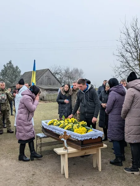 На Волині попрощалися із молодим воїном Іваном Оніщуком (фото)