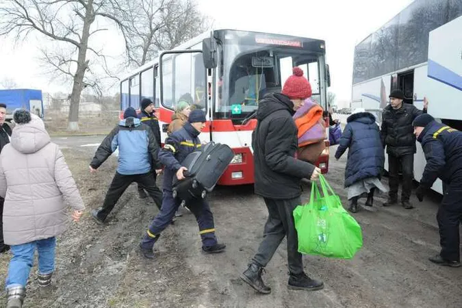 З Маріуполя і Мелітополя: на 25 березня погодили два гуманітарні коридори