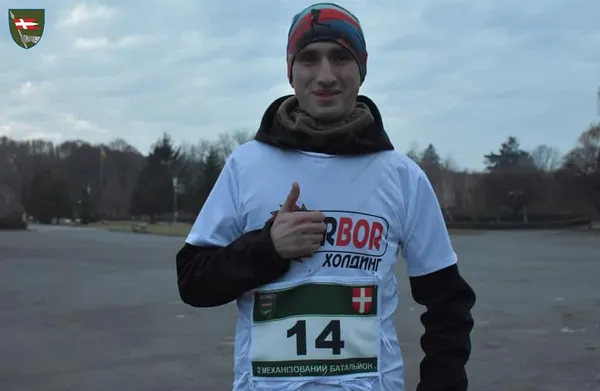Бігтиме 270 кілометрів: воїн оригінально привітав волинську 14-у бригаду (фото)