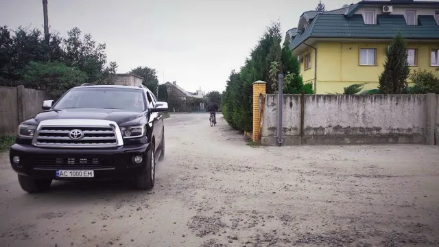 Спонсор Народного Руху в Луцьку захопив велике приміщення та комунальну землю (розслідування)