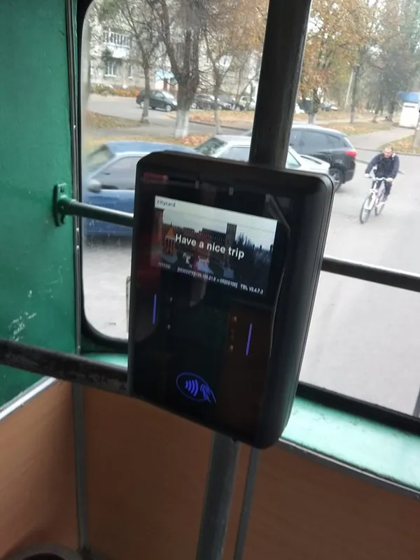 Показали валідатори, які встановлюють у луцьких тролейбусах (фото)