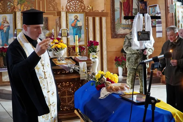 Сподівалися на диво до останнього: у Володимирі знайшов спочинок воїн Володимир Білусяк (фото)