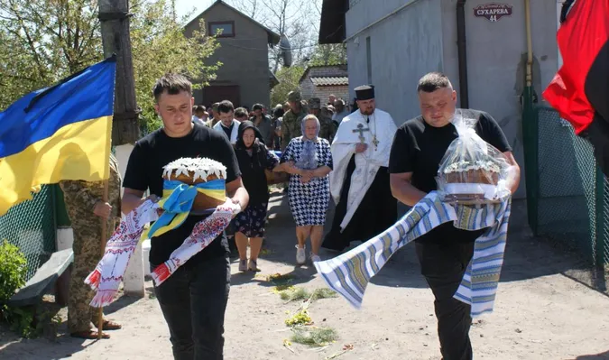 789 днів очікування: Рожище попрощалося з 21-річним кулеметником Іваном Бречком (фото)