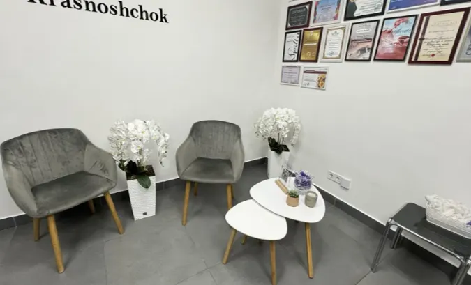 Власник виїжджає за кордон: у Луцьку продають масажний бізнес