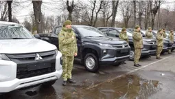 Волинські прикордонники отримали від США нові позашляховики (фото, відео)