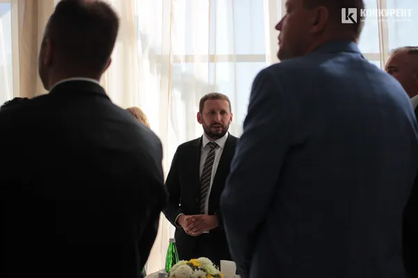 З Богом і їжею: як у Луцьку минув третій Молитовний сніданок (фото, відео)