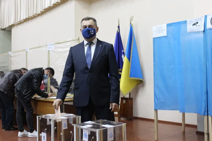 У луцькому «політесі» розпочався другий тур виборів ректора (фото)