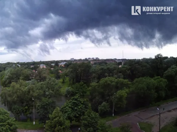 У Чернігові утворилося унікальне атмосферне явище (фото)