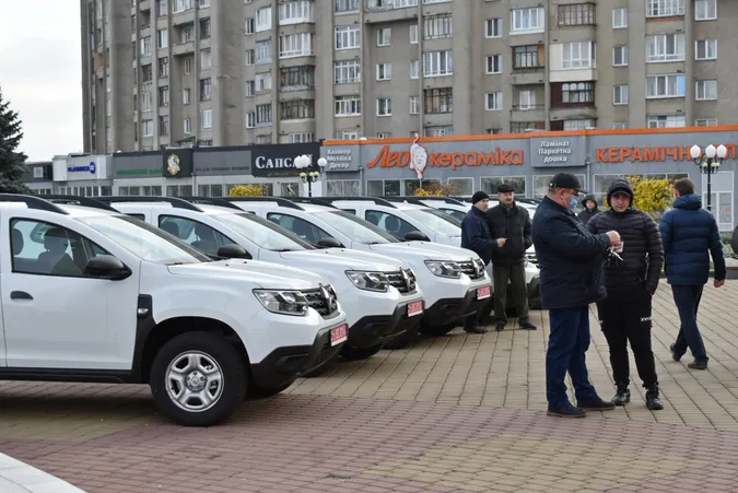 Волинські медики отримали 40 нових автомобілів