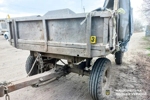 На Рівненщині 65-річного чоловіка придавило трактором (фото)