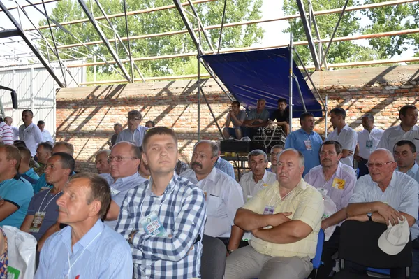 Оркестр, Богдан Бенюк, польовий куліш : як на Волині святкували «День поля 2016»