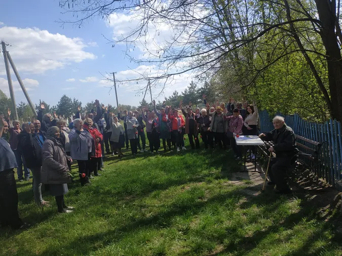Священник не підтримав: на Волині ще одна парафія перейшла до ПЦУ (відео)