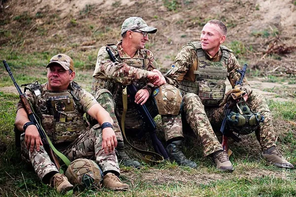 Стрільба, гранати і смуга перешкод: як волинські нацгвардійці вшановували полеглих (фото)