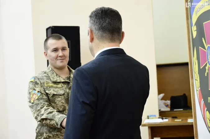 У луцькому «політесі» студентам вручили погони (фото)