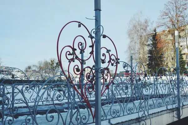 Зимовий «CityPark»: експозиція, місток та голуби (фото)