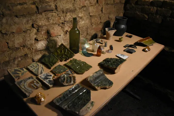 Підвали башти Чарторийських та єзуїтського колегіуму в Луцьку об'єднали (фото)