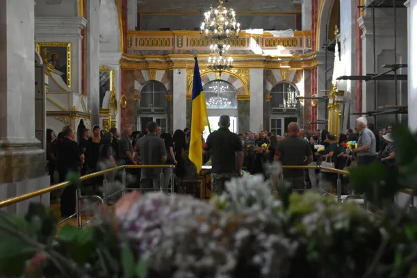 🕯 У Луцьку провели в останню дорогу Антона Токарчука та Владислава Кузьміна (фото)